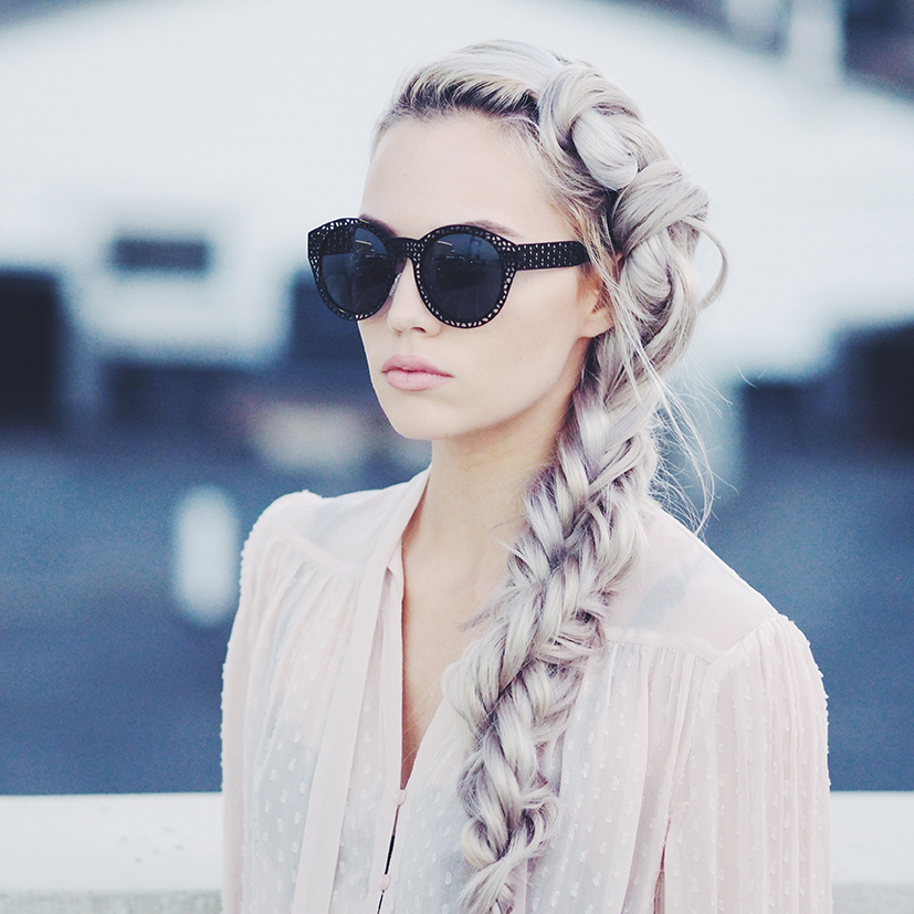 Knotted side braid